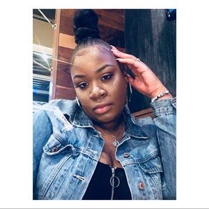 Meet your Posher, Daniella